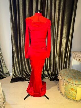 Red Long-Sleeve Fitted Evening Dress